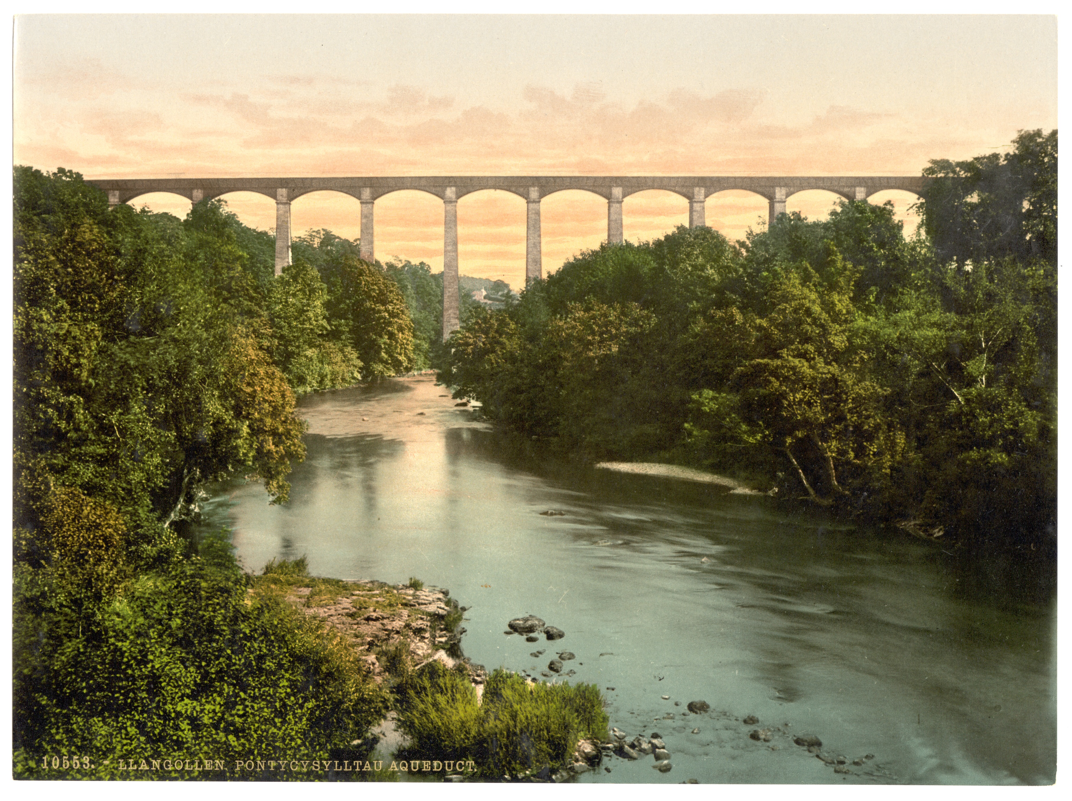 Pontycysylltau Aqueduct Llangollen Wales LCCN2001703515